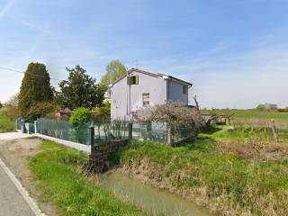 Casa indipendente in vendita a mirandola via per cavezzo, 24