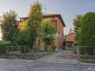 Casa indipendente in vendita a camposanto via marconi 17