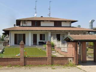 Villa in vendita a garlasco via ernesto che guevara