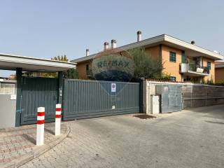 Garage in vendita a roma via del torraccio di torrenova, 2d