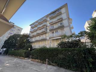 Appartamento in vendita a riccione viale milano, 58