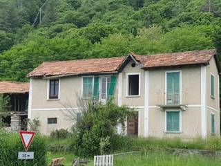 Casa indipendente in vendita a premeno via lago azzurro