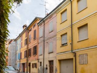 Casa indipendente in vendita a correggio via guglielmo marconi