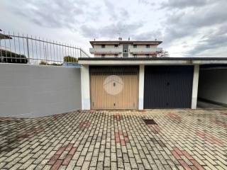 Garage in vendita a vigliano biellese vicolo vallazza, 7