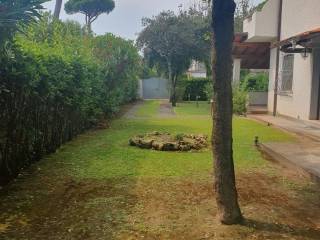 Villa bifamiliare in vendita a forte dei marmi 