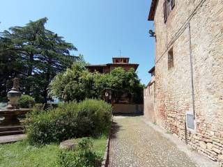 Villa in vendita a castell'arquato piazza del municipio