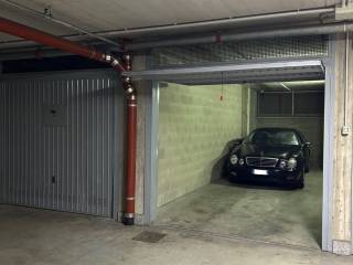 Garage in vendita a milano via francesco filelfo, 5