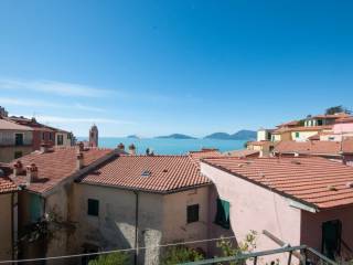 Villa in vendita a lerici piazza figoli