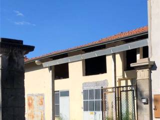 Capannone industriale in vendita a leggiuno via dante alighieri , 62