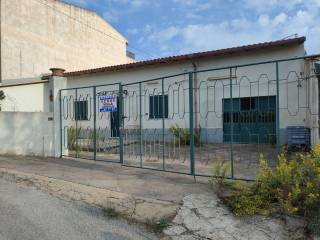 Villa in vendita a caltagirone via cappuccini vecchi, 61