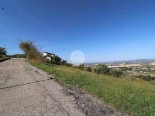 Terreno residenziale in vendita ad atri contrada colle sciarra