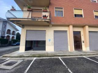 Negozio in vendita a carmagnola via cuneo, 36