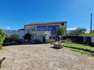 Villa in vendita a sant'agata de' goti c/da piana del mondo