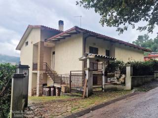 Villa in vendita a deruta via del monte di cerviano, 37