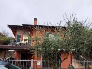 Villa all'asta a peschiera del garda via arno, 13