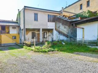 Casa indipendente in vendita a zelo buon persico via roma, 29