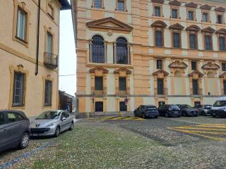 Garage in affitto a pavia piazza collegio borromeo, 1