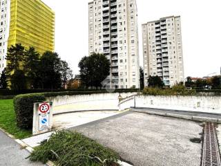 Garage in vendita a milano via riccardo bacchelli, 2