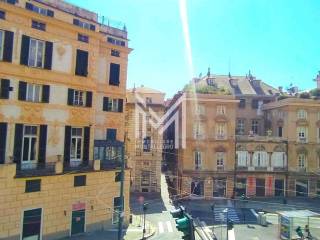 Appartamento in vendita a genova piazza del portello