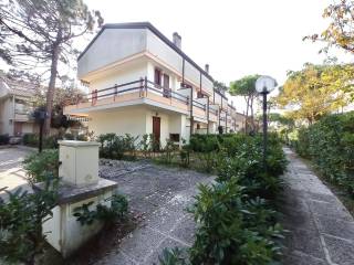 Villa a schiera in vendita a lignano sabbiadoro via garibaldi, 134