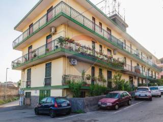 Appartamento in vendita ad aci catena via catania, 22