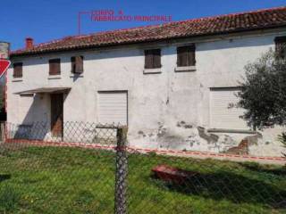 Casa indipendente in vendita a ceneselli via cavo bentivoglio