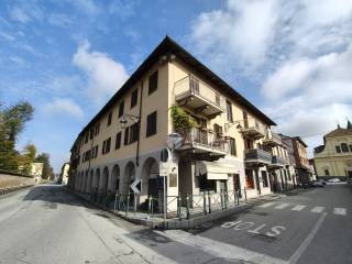 Negozio in vendita a racconigi via umberto i, 76