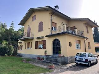 Villa in vendita ad arezzo località sargiano