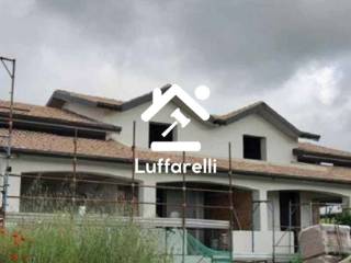 Villa all'asta a montefiascone via commenda 85