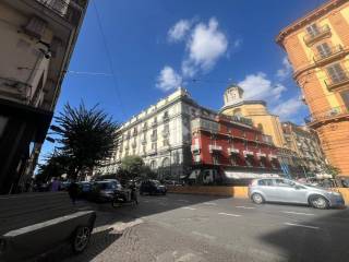 Bar in vendita a napoli via orto del conte