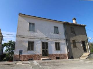 Casa indipendente in vendita a fraine via roma