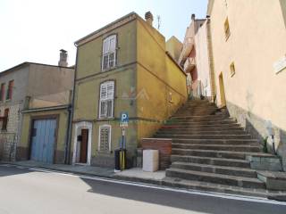 Casa indipendente in vendita a fraine via umberto i