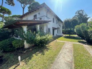 Villa bifamiliare in vendita a forte dei marmi 