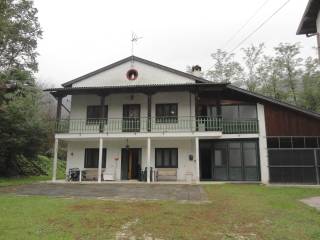 Villa bifamiliare in vendita a polcenigo località col de scandolo