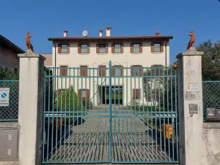 Villa bifamiliare in vendita a basiliano piazza san valentino, 27