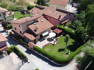 Villa in in vendita da privato a l'aquila via ciliegio, 3