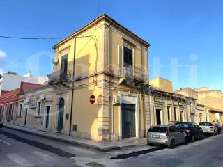 Casa indipendente in vendita ad avola via venezia, 21