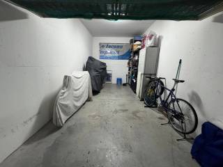 Garage in vendita a cogoleto via degli oleandri