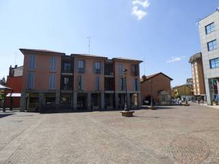 Appartamento in affitto a bollate piazza aldo moro, 4