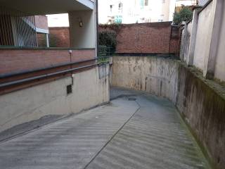 Garage in vendita a torino strada antica di collegno, 190/12