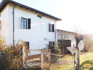 Villa in vendita a castell'arquato strada bacedasco s.n.c.