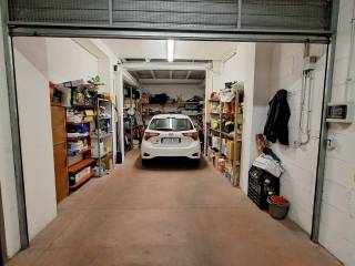 Garage in vendita a roma via galla placidia, 9