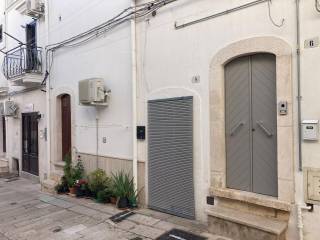 Casa indipendente in vendita a ceglie messapica via nizza