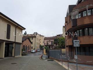 Posto auto in vendita a bologna via giovanna zaccherini alvisi, 12