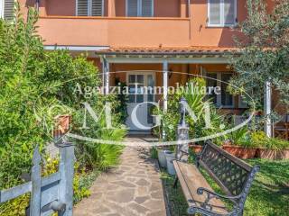 Villa a schiera in vendita a buti via antonio gramsci,