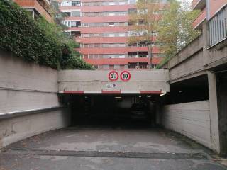 Garage in vendita a bologna via lidice