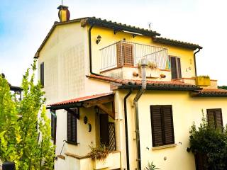 Casa indipendente in vendita a montescudaio viale vittorio veneto