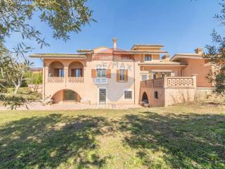 Villa in vendita a civita castellana via pompei, snc