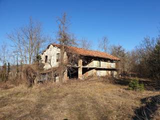 Cascina in vendita a ceva strada malpotremo