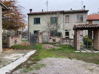 Casa indipendente in vendita a bondeno via ferrarese